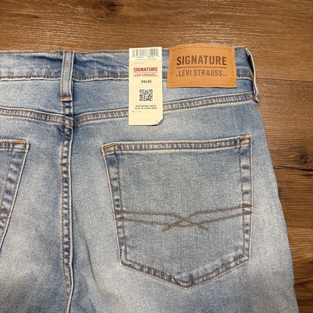 NWT Signature Levi Strauss Mens Jeans Size 34x30 Slim Light Wash Denim 5 Pockets - Picture 9 of 9